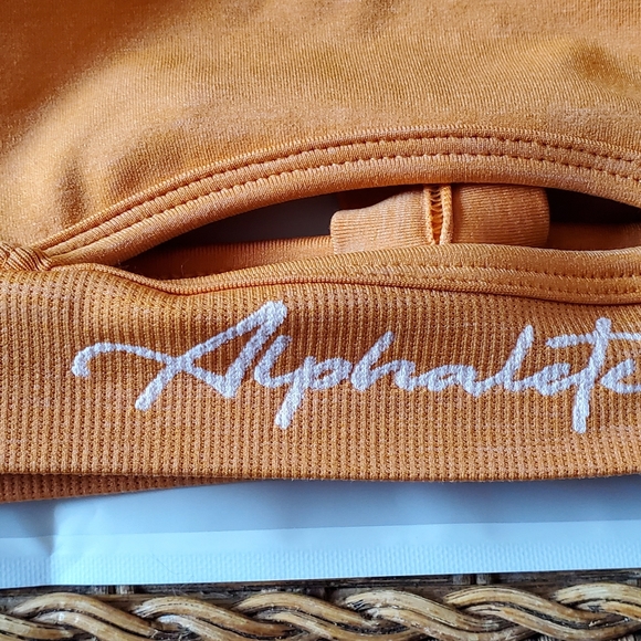 Alphalete Trinity Bra - Picture 3 of 4